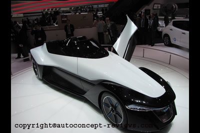 NISSAN Bladeglider